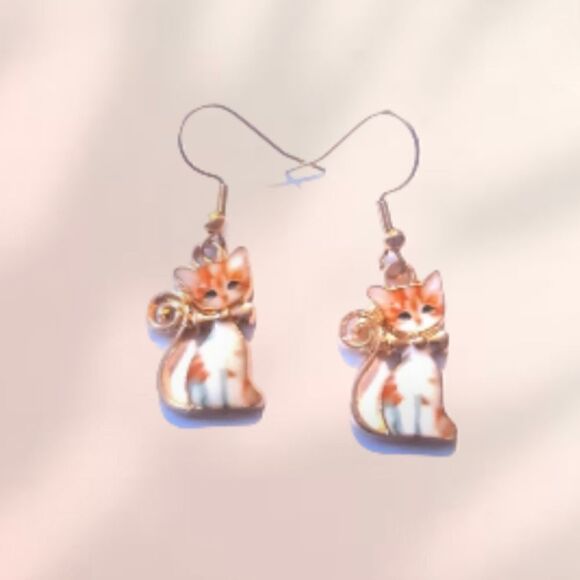Kitty Cat Orange Tabby Small Dangling Earrings - Picture 2 of 6